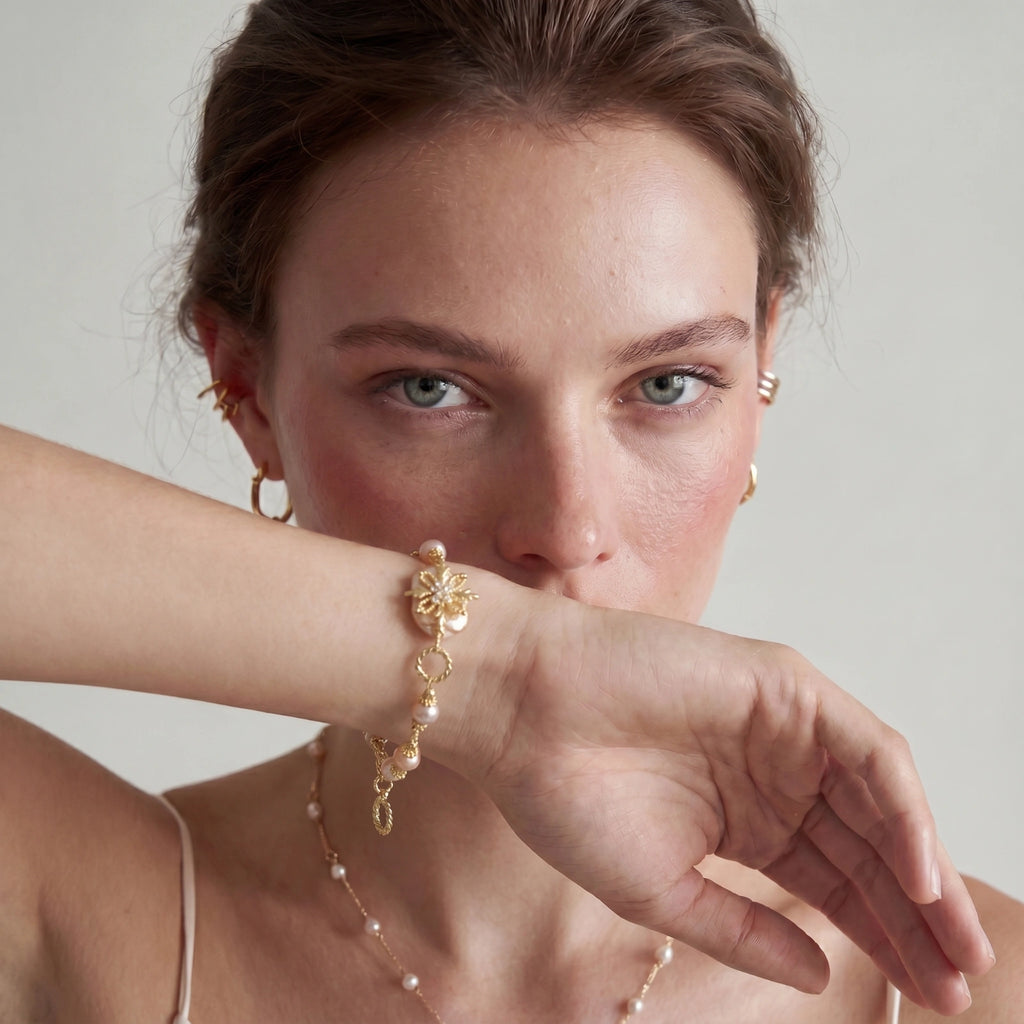 Baroque Pearl Bloom Bracelet jewelry product image